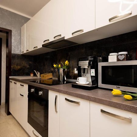 Central Apartament 3 Apartment Яш Екстериор снимка